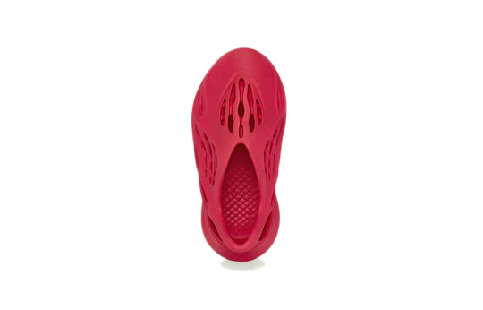 adidas gazelle silver green womens ADIDAS YEEZY FOAM RUNNER CLAY RED HP5335 – ChampCityKickz main image 0